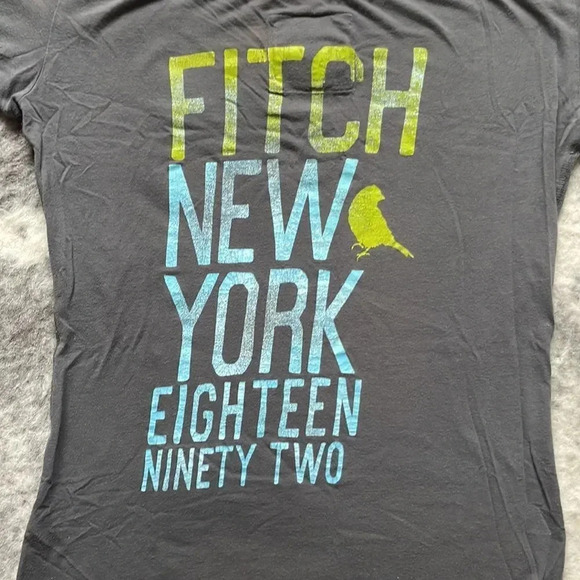 🔥4/$20 Abercrombie & Fitch  Graphic T-Shirt - Picture 10 of 10